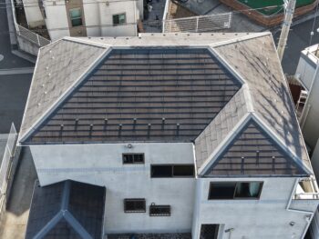 横浜市栄区H様邸ファインパーフェクトベスト屋根塗装施工前
