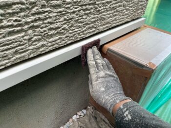 横浜市栄区W様邸水切り塗装前ケレン