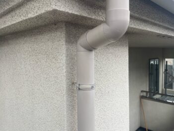 横浜市港南区H様邸竪樋塗装施工前