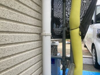 横浜市栄区H様邸竪樋塗装施工前